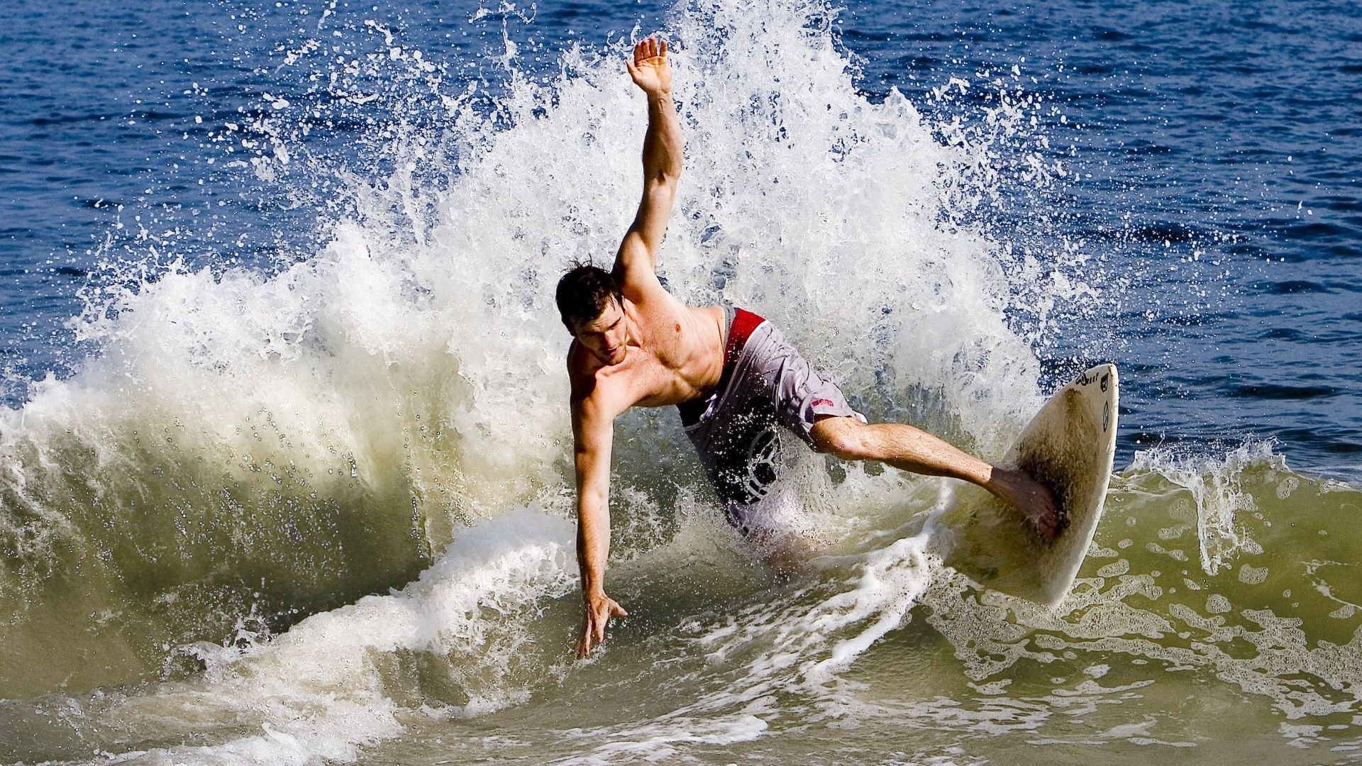 九游下载官网-卡斯帕·科尔博冲刺阶段力压群雄，卡斯帕尔职业